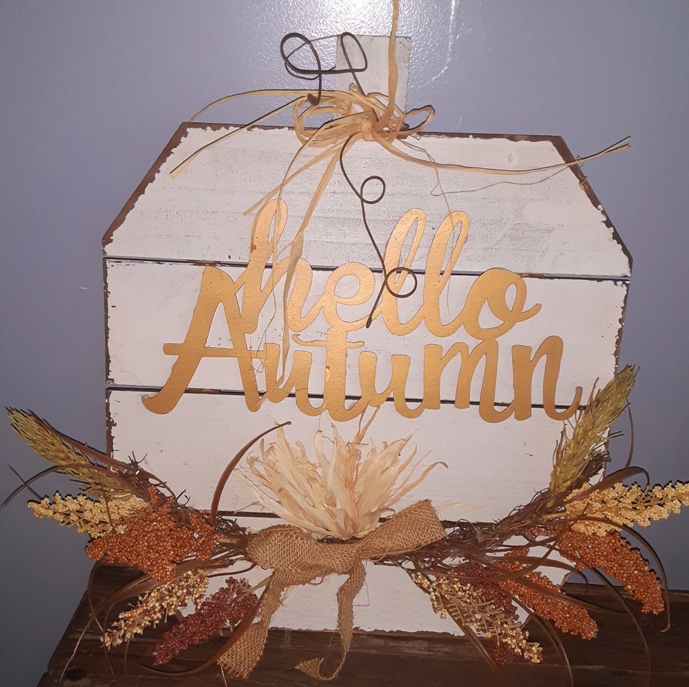 Cottage Style "Hello Autumn" Wooden Sign Fall Decor